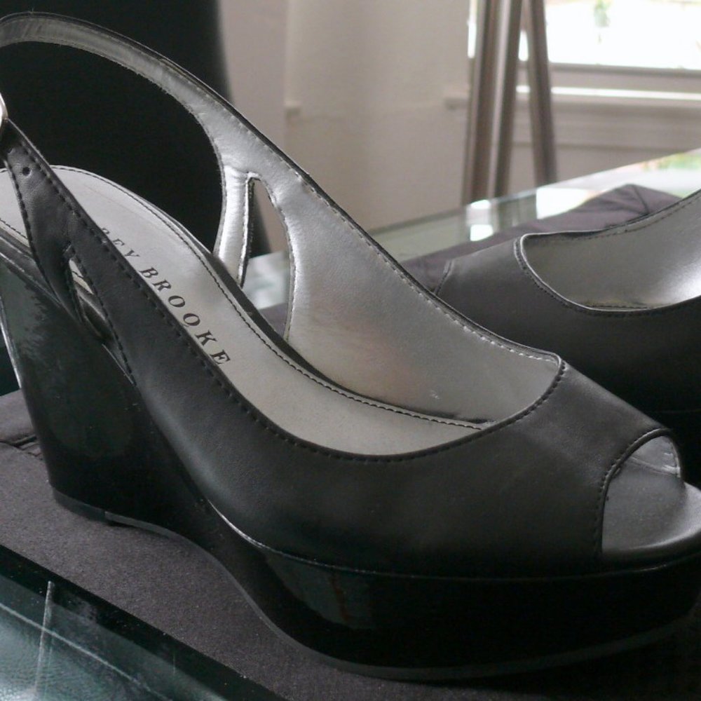 Audrey Brooke Peep Toe Black and Patent Leather Wedge 7.5M